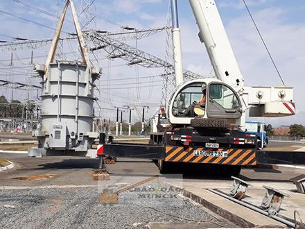 Locação de Guindastes Rodoviários de 30 a 220 toneladas e Guindaste TM. 